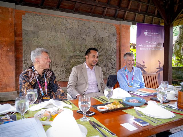 Left to right: Sanjay Sehgal, Managing Director and CIO of Women’s World Banking Asset Management; Andi Taufan Garuda Putra , Founder and CEO of Amartha; Njord Andrewes, Managing Partner of Accion Digital Transformation and a member of Amartha’s Board of Commissioners.